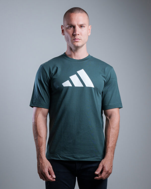 REGULAR FIT VERDE ADIDAS