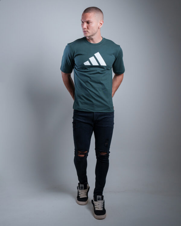 REGULAR FIT VERDE ADIDAS