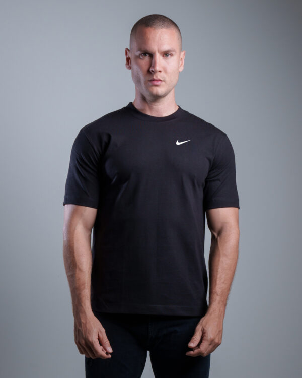 REGULAR FIT NEGRA NIKE AIR