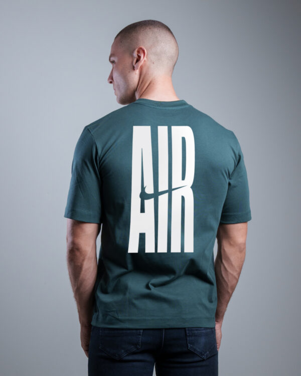 REGULAR FIT VERDE NIKE AIR