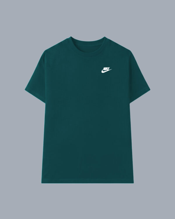 REGULAR FIT VERDE NIKE CITY