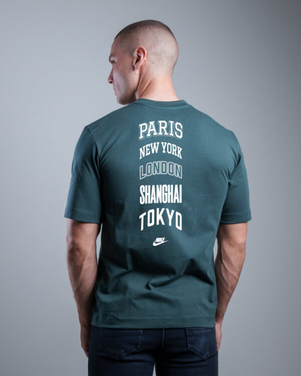 REGULAR FIT VERDE NIKE CITY